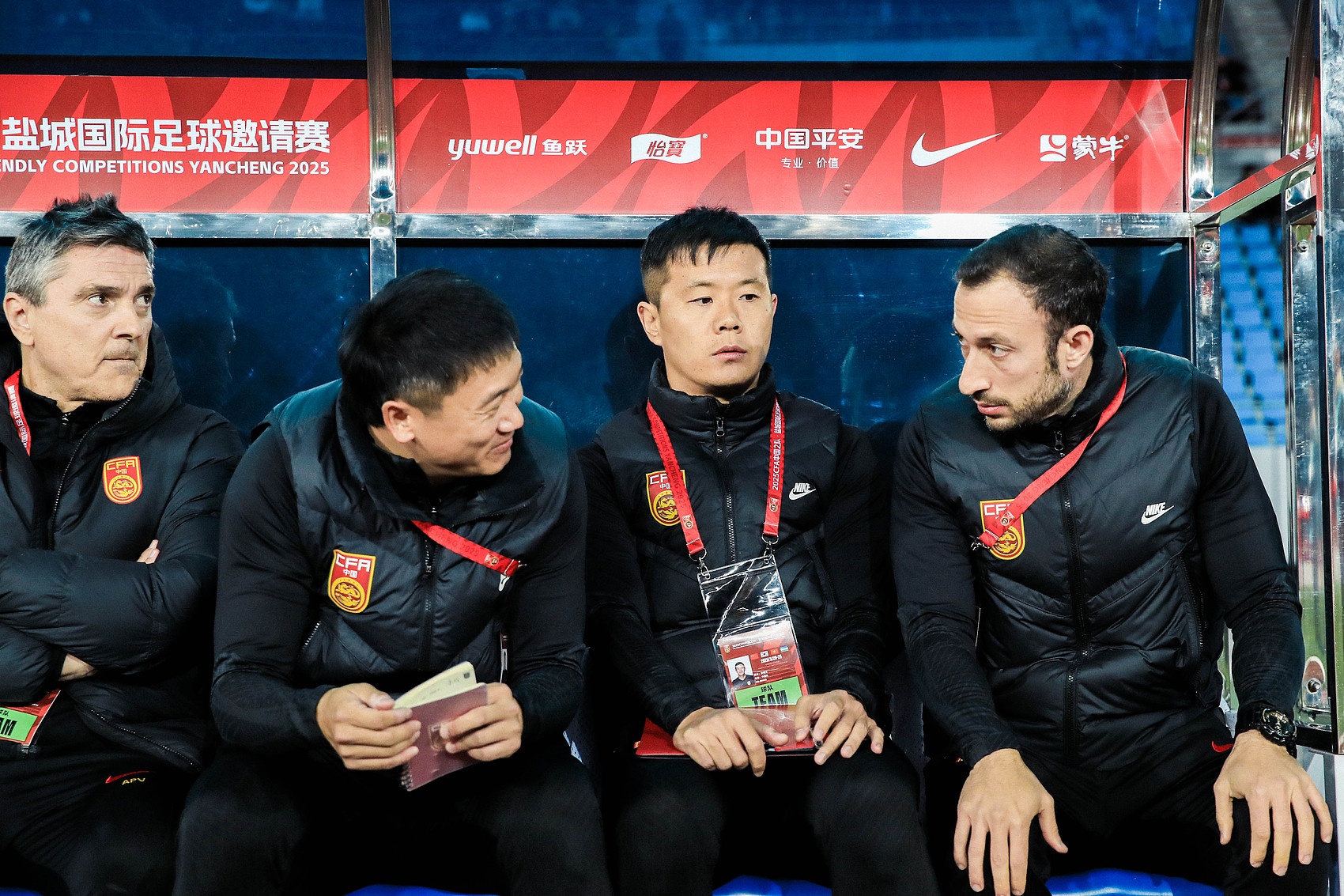 早报：热刺官宣解雇图多尔