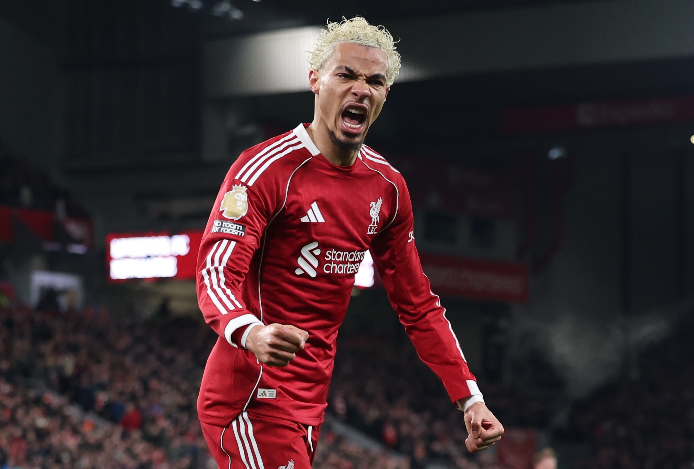 中乙首轮李圣龙代表海港B队首发，曾为海港一队贡献26球14助攻