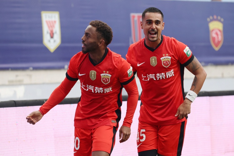 打进个人国家队处子球，杜埃成2000年以来法国队第100位进球者